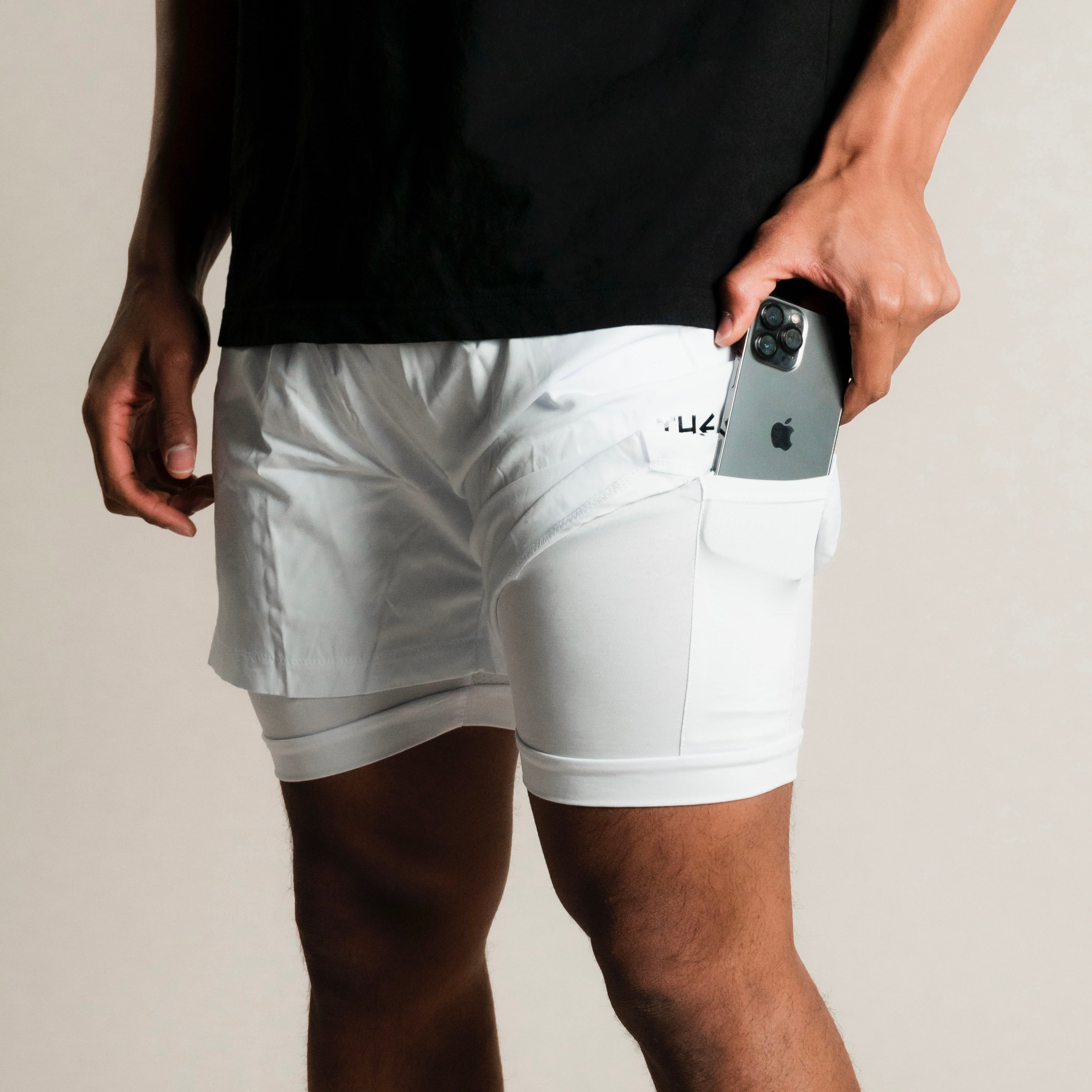 WHITE LINER SHORTS
