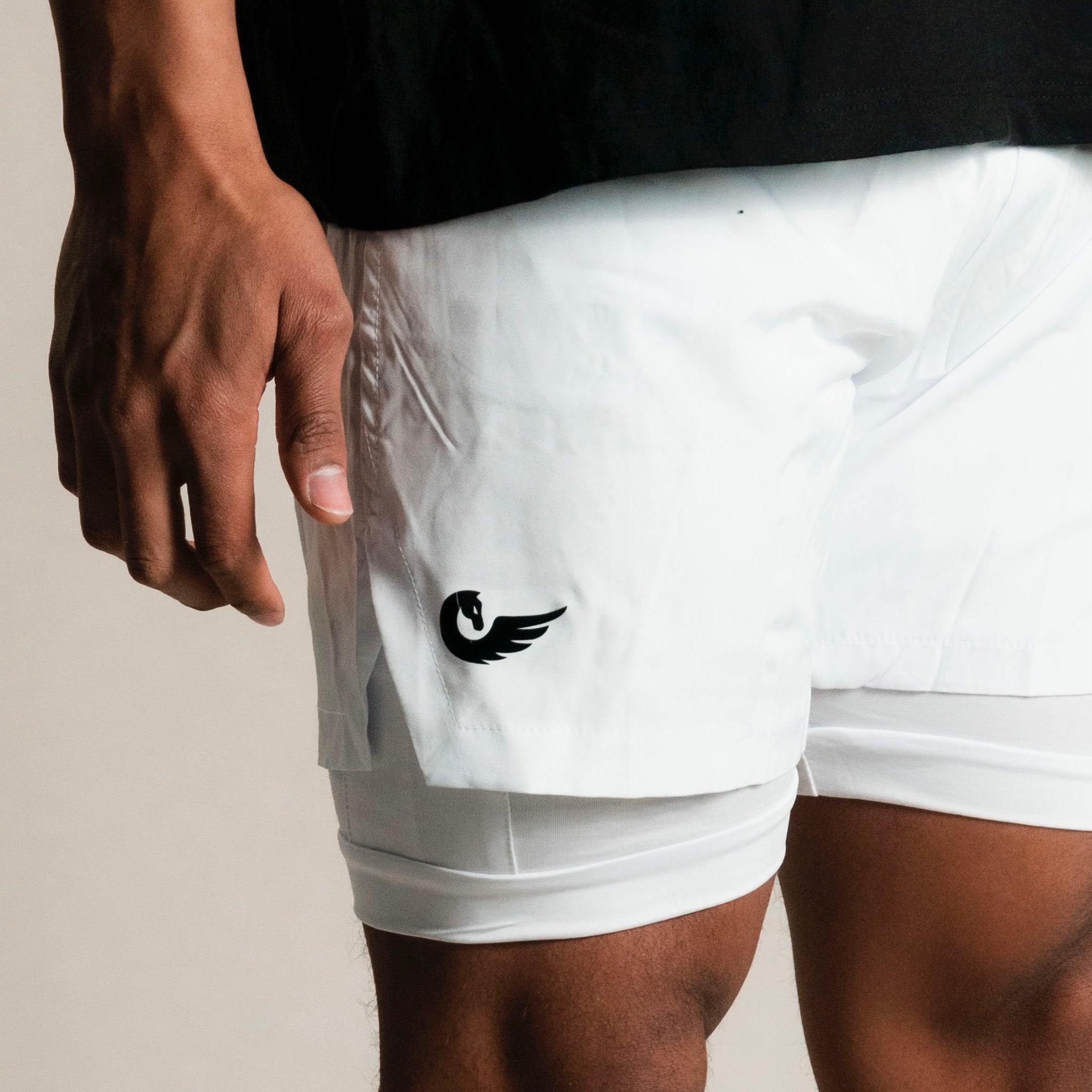 WHITE LINER SHORTS