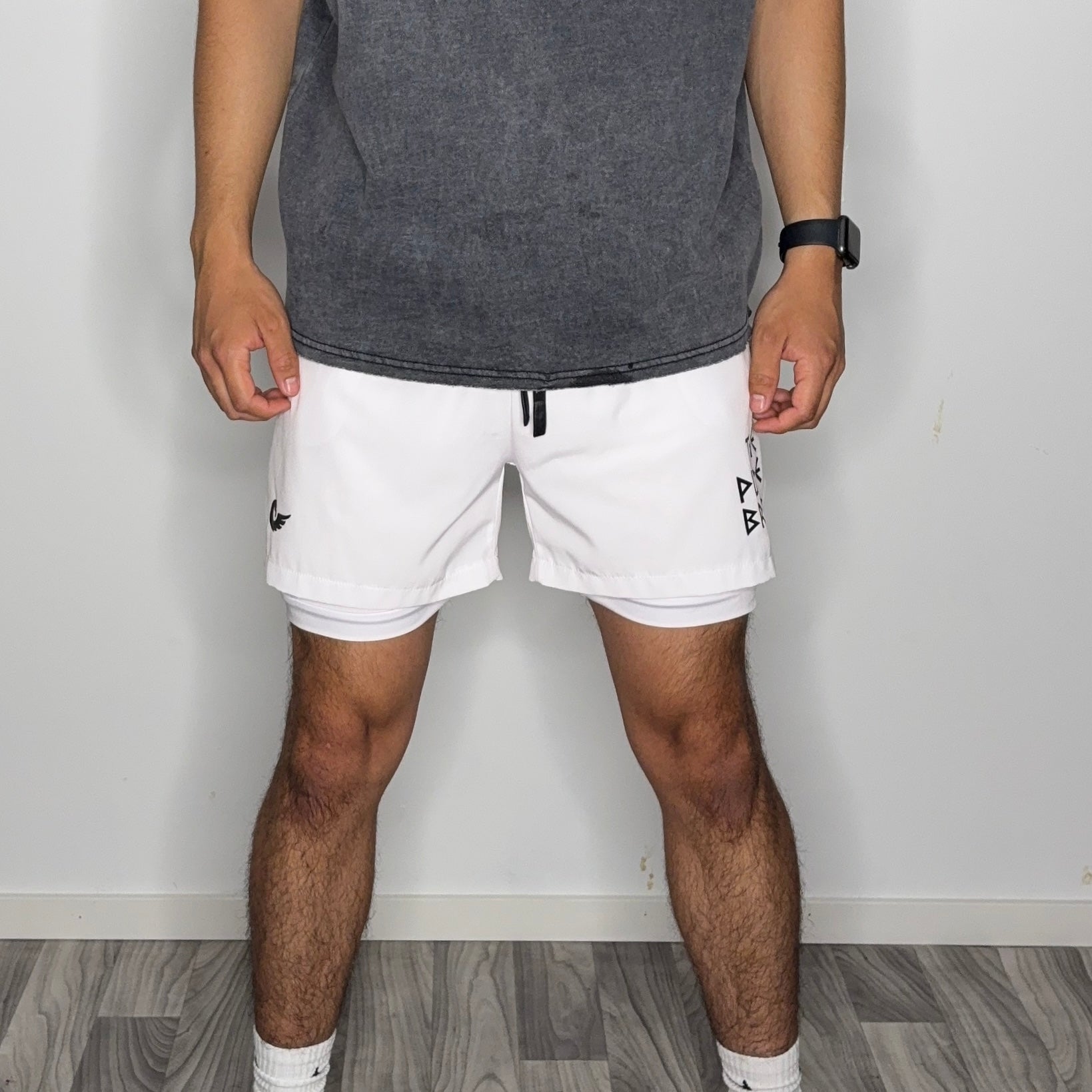 WHITE LINER SHORTS
